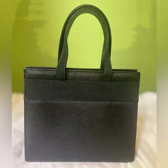 Salvatore Ferragamo Black Vara Tote Bag With Strap 🖤